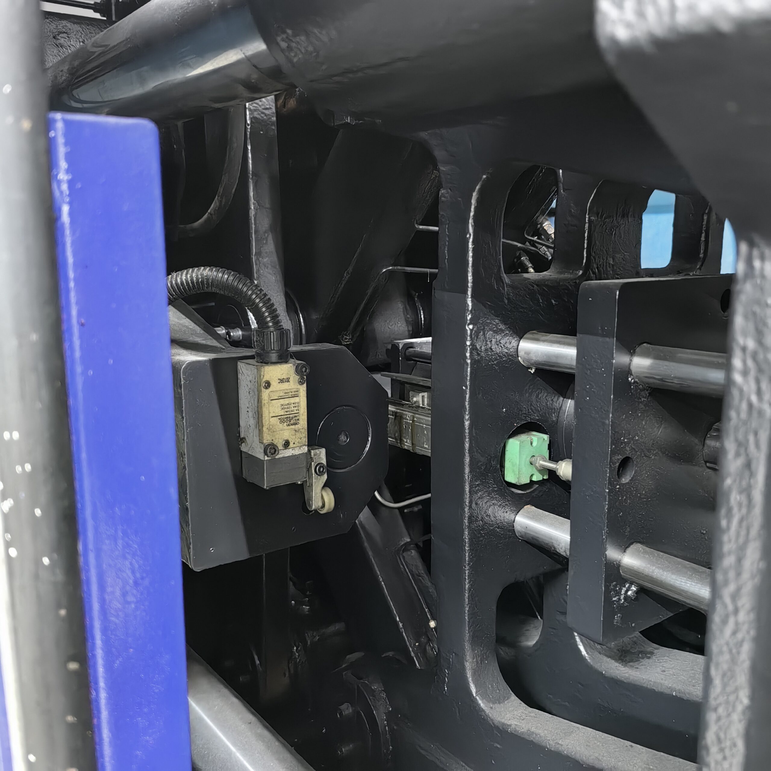 Haitian 160-ton Injection Molding Machine details