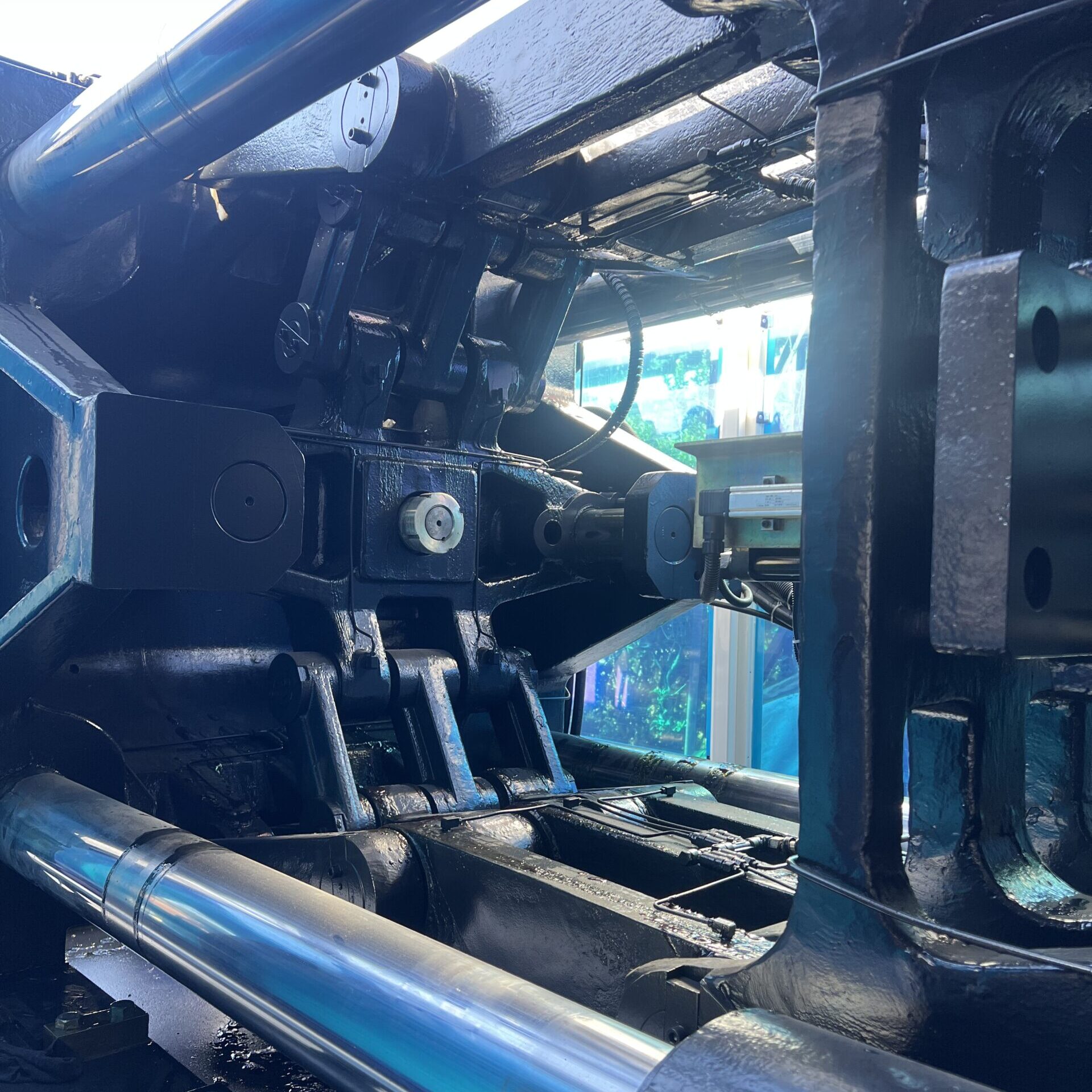 used injection molding machine
